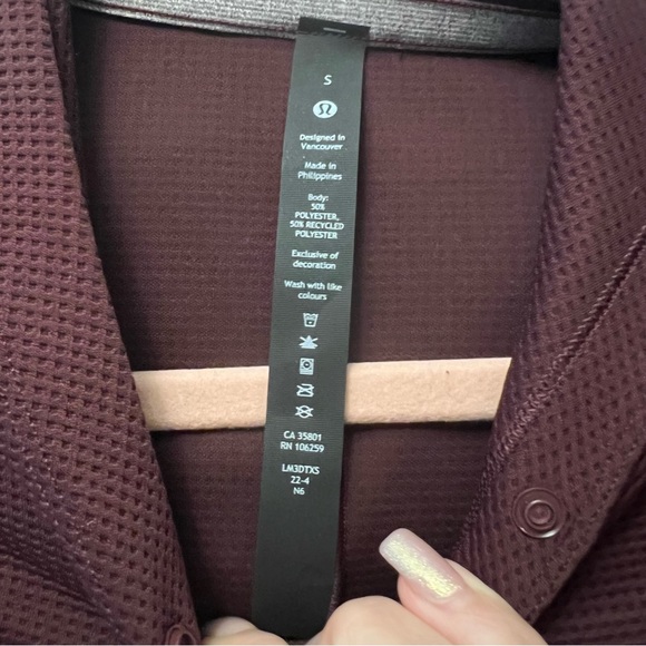 SOLD NWT Lululemon stitch shift hoodie men’s small $118 - Picture 10 of 11